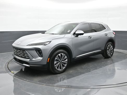 Used 2024 Buick Envision Preferred image 8