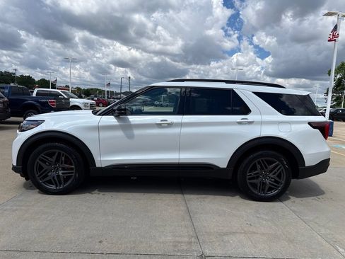 New 2026 Ford Explorer ST w/ Sun And Sound Package AWD/4WD image 3