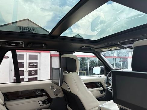 Used 2018 Land Rover Range Rover Autobiography AWD/4WD image 14