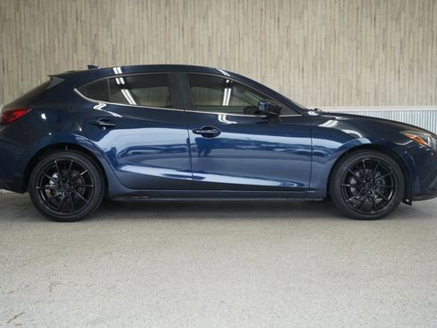 Used 2016 MAZDA MAZDA3 s Grand Touring w/ Technology Package FWD image 6