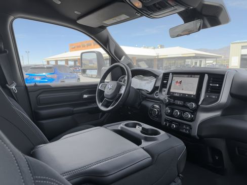 New 2026 RAM 1500 Classic Warlock AWD/4WD image 9