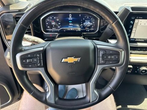 Used 2023 Chevrolet Silverado 1500 LT AWD/4WD image 16