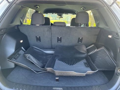 Used 2025 GMC Terrain Elevation image 17