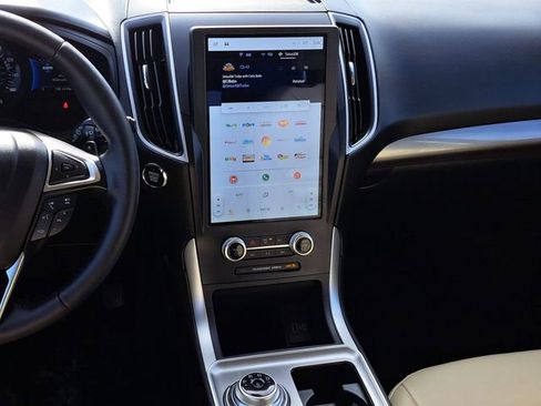 Certified 2024 Ford Edge SEL w/ Convenience Package image 28