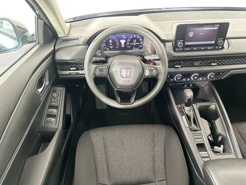 Used 2023 Honda Accord EX image 11