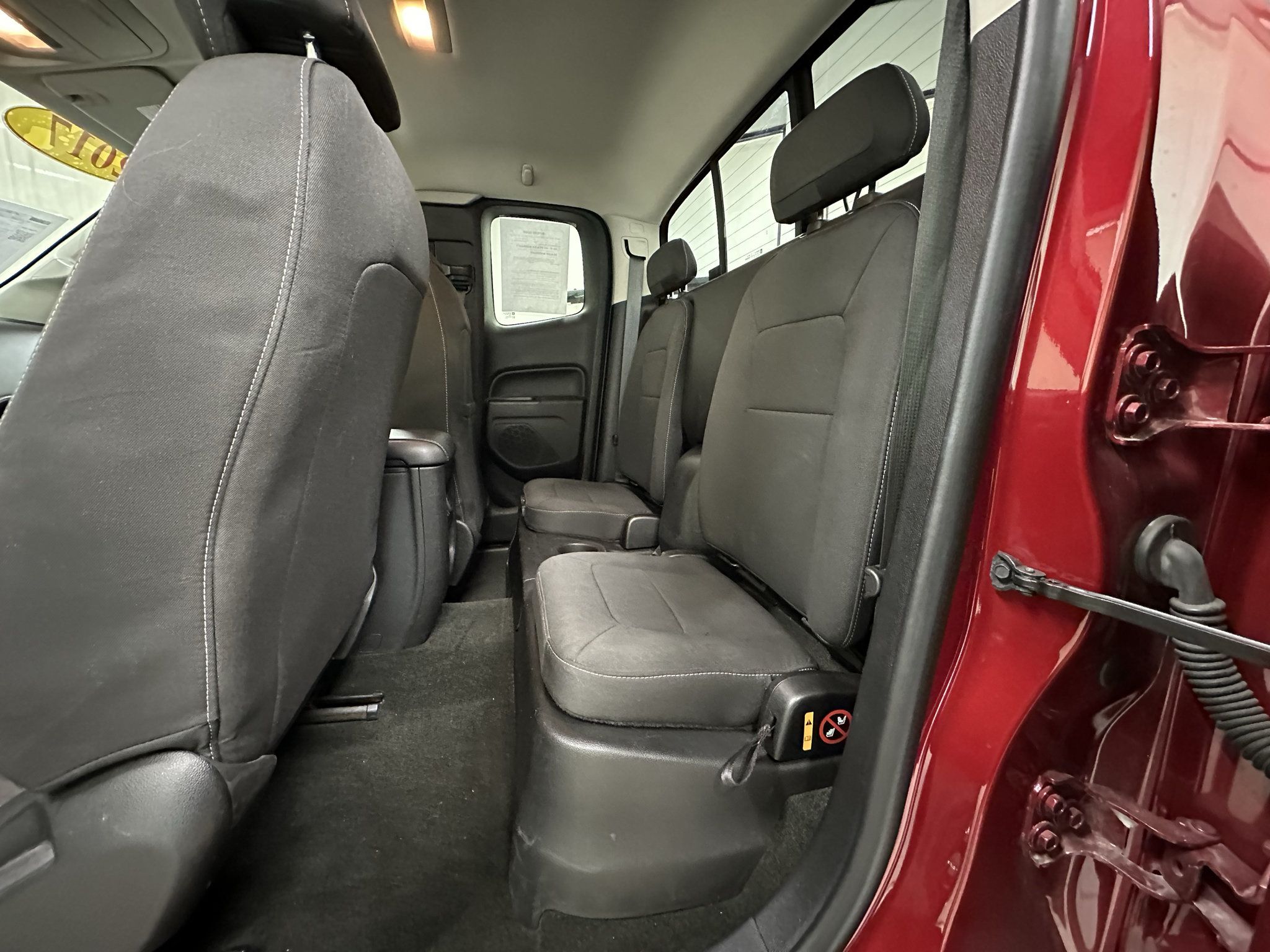 Used 2017 GMC Canyon SLE w/ SLE Convenience Package RWD image 11