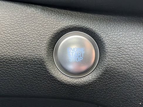 Used 2023 Hyundai Santa Fe SEL image 28