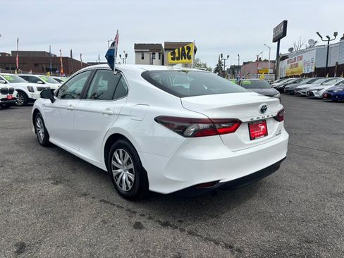 Used 2021 Toyota Camry LE FWD image 7