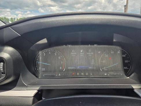 Used 2023 Ford Explorer XLT AWD/4WD image 17