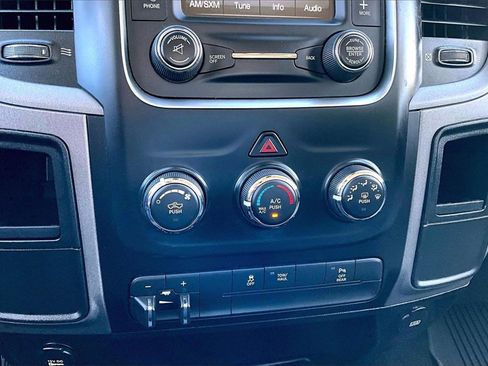 Used 2016 RAM 2500 Tradesman w/ Chrome Appearance Group image 33