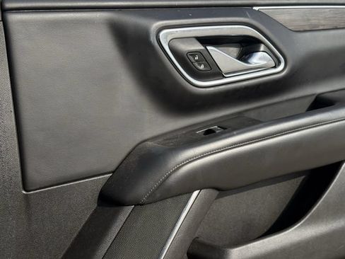 Used 2021 Chevrolet Suburban LT RWD image 29