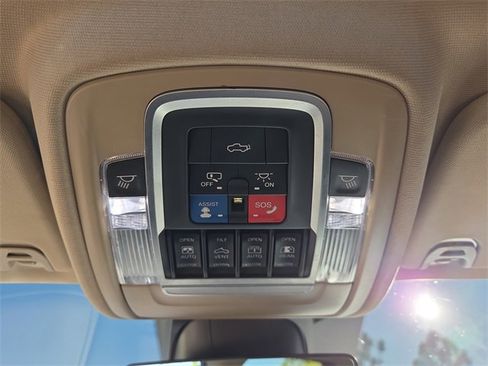 Used 2019 RAM 1500 Limited image 33