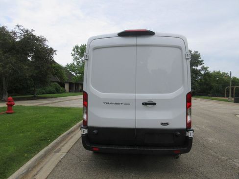 Used 2018 Ford Transit 350 148 Medium Roof RWD image 21