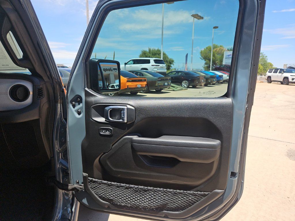 Used 2024 Jeep Wrangler Unlimited AWD/4WD image 14