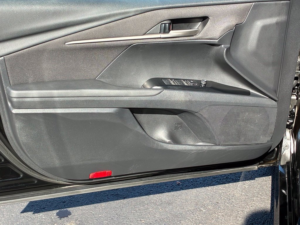 Used 2025 Toyota Camry LE FWD image 18