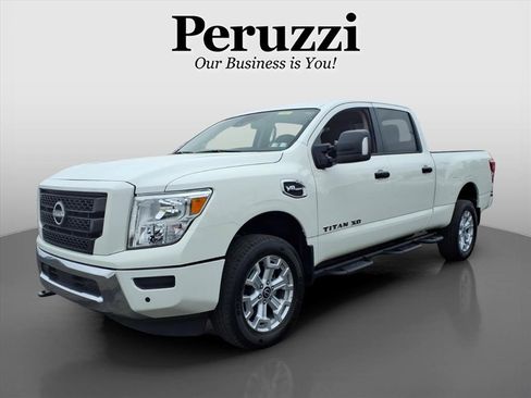 Certified 2024 Nissan Titan SV w/ SV Convenience Package image 8