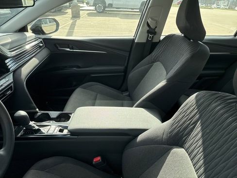 Used 2025 Toyota Camry LE image 22