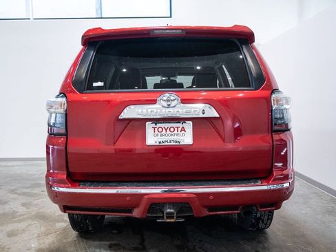 Used 2016 Toyota 4Runner Limited image 8