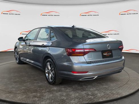 Used 2019 Volkswagen Jetta R-Line FWD image 8