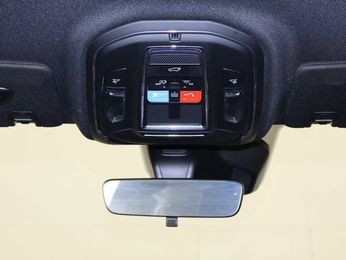 Used 2025 Jeep Grand Cherokee L Limited AWD/4WD image 25