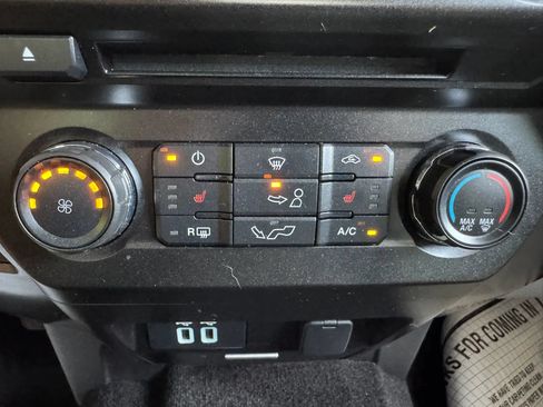 Used 2018 Ford F150 XLT w/ Equipment Group 302A Luxury AWD/4WD image 26