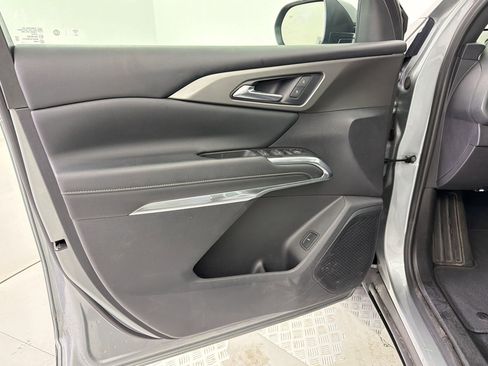 Used 2024 Chevrolet Traverse LT AWD/4WD image 23