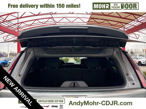 Used 2021 Cadillac Escalade ESV Premium Luxury w/ Driver Assist Tech Package image 33