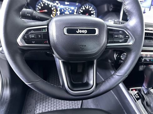 Used 2024 Jeep Compass Latitude w/ Convenience Group image 11