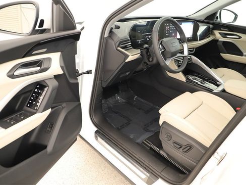 New 2025 Audi Q5 Prestige image 14