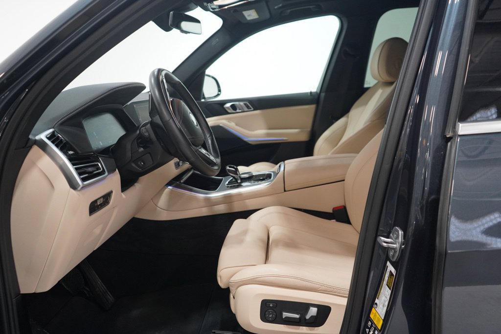 Used 2022 BMW X5 xDrive40i w/ Premium Package AWD/4WD image 12