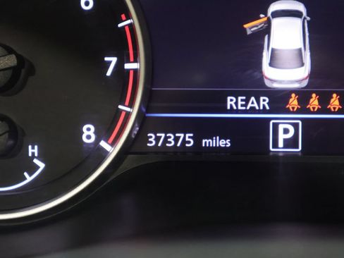 Used 2024 Nissan Sentra SV FWD image 36