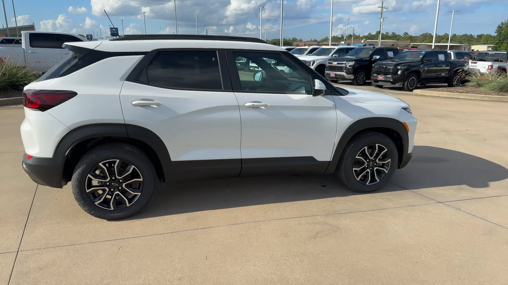 New 2026 Chevrolet TrailBlazer ACTIV w/ Convenience Package FWD image 9