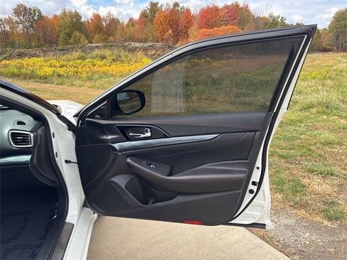 Used 2023 Nissan Maxima SR w/ Sport Mat Group image 28