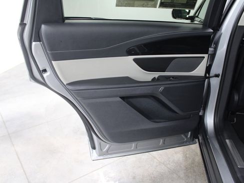 Used 2024 Lincoln Nautilus Reserve image 28