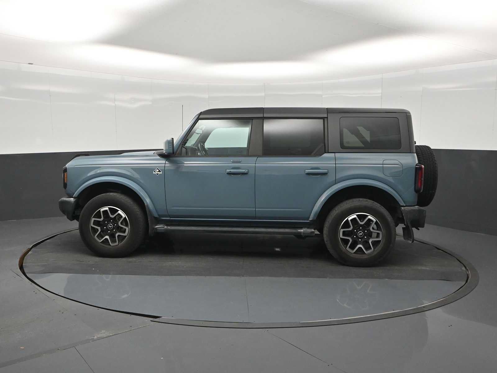 Used 2022 Ford Bronco Outer Banks AWD/4WD image 4
