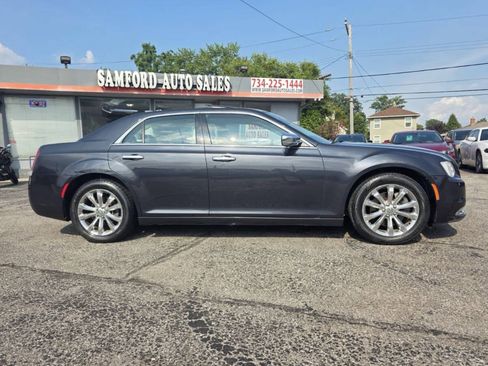 Used 2016 Chrysler 300 C AWD/4WD image 11