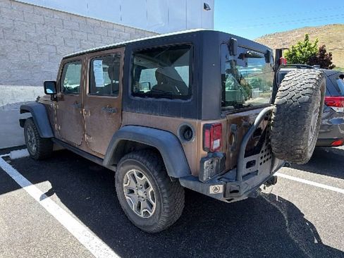 Used 2015 Jeep Wrangler Unlimited Sport w/ Connectivity Group AWD/4WD image 3