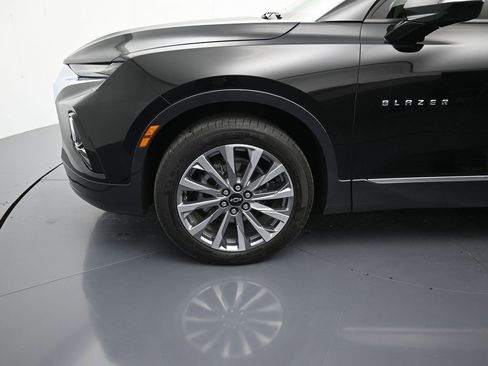 Certified 2022 Chevrolet Blazer Premier w/ Enhanced Convenience Package image 9