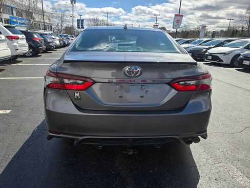 Certified 2022 Toyota Camry SE w/ Cold Weather Package image 7