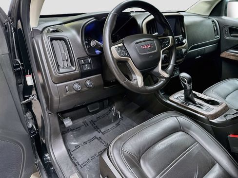 Used 2022 GMC Canyon Denali w/ Denali Black Edition Package AWD/4WD image 10