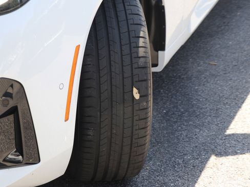 Used 2025 BMW X3 xDrive30i w/ Premium Package image 7