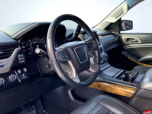 Used 2017 GMC Yukon Denali image 23