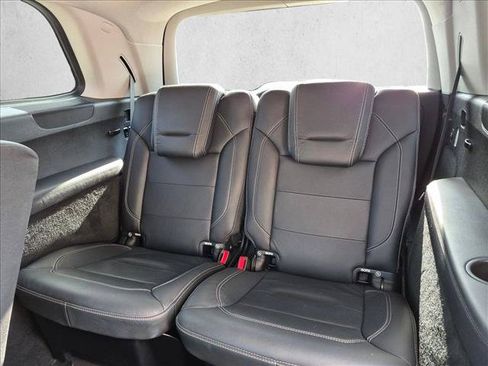 Used 2016 Mercedes-Benz GL 550 4MATIC image 21