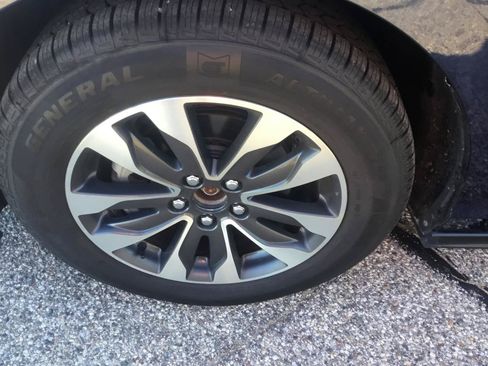 Used 2023 Honda Odyssey EX-L image 13