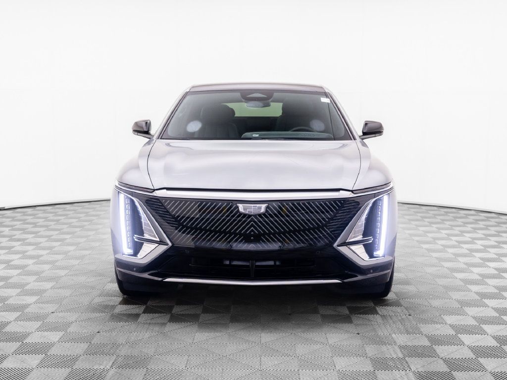 Used 2024 Cadillac Lyriq Luxury w/ LPO, Floor Liner Package AWD/4WD image 11