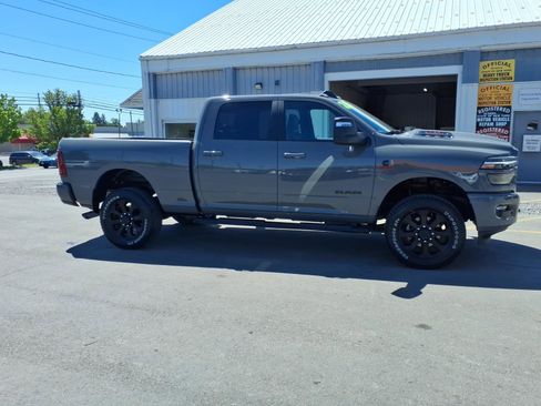 Used 2026 RAM 2500 Laramie w/ Night Edition AWD/4WD image 4
