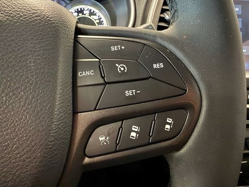 Used 2021 Jeep Cherokee Trailhawk w/ Technology Group AWD/4WD image 21