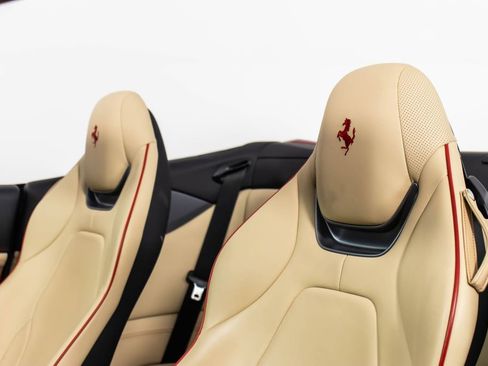 Certified 2019 Ferrari Portofino image 45