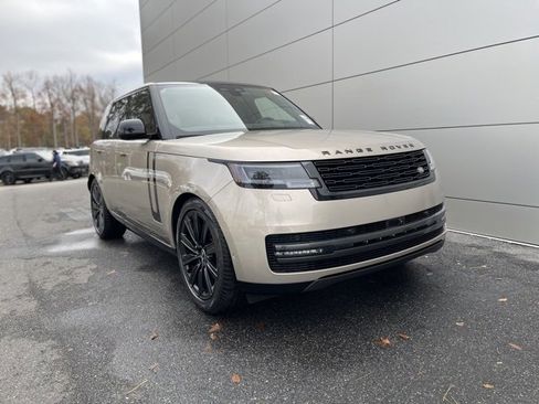 New 2025 Land Rover Range Rover SE image 24