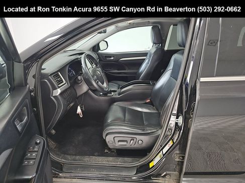 Used 2016 Toyota Highlander XLE image 8